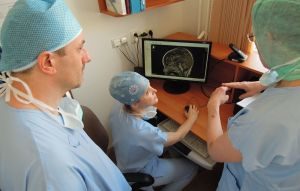 Z archivu: Výjimečné odstranění postižené hemisféry operatéry FNUSA zmírňuje těžkou epilepsii